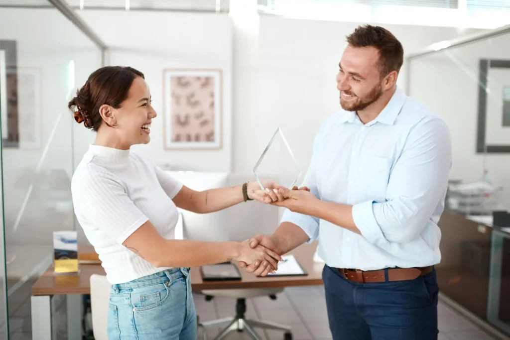 employee-trophy